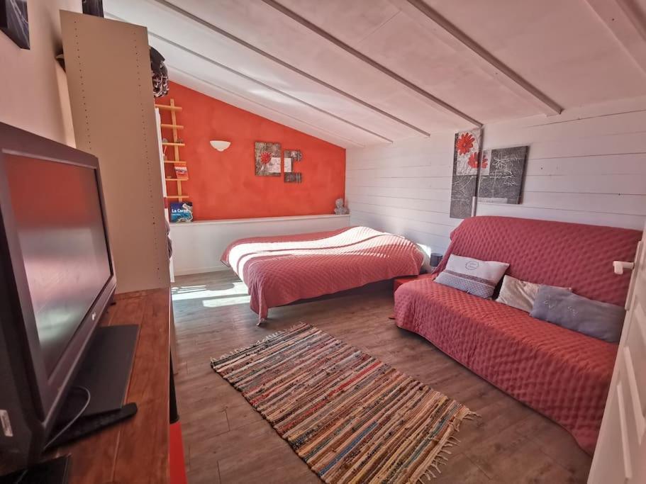 Entre Ventoux Et Luberon, Appartement Dans Maison. Malemort-du-Comtat Luaran gambar
