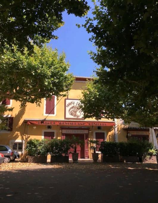 Entre Ventoux Et Luberon, Appartement Dans Maison. Malemort-du-Comtat Luaran gambar