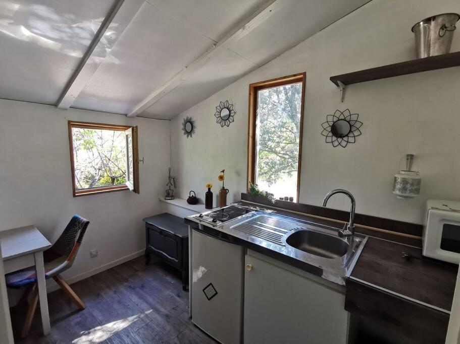 Entre Ventoux Et Luberon, Appartement Dans Maison. Malemort-du-Comtat Luaran gambar